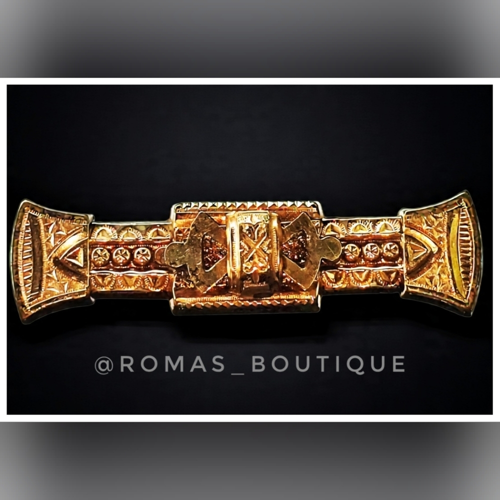 Antique Gold Tone Bar Brooch